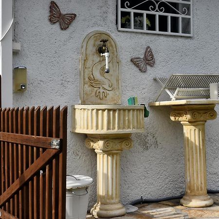Ancient Corinth Guest House Exterior photo