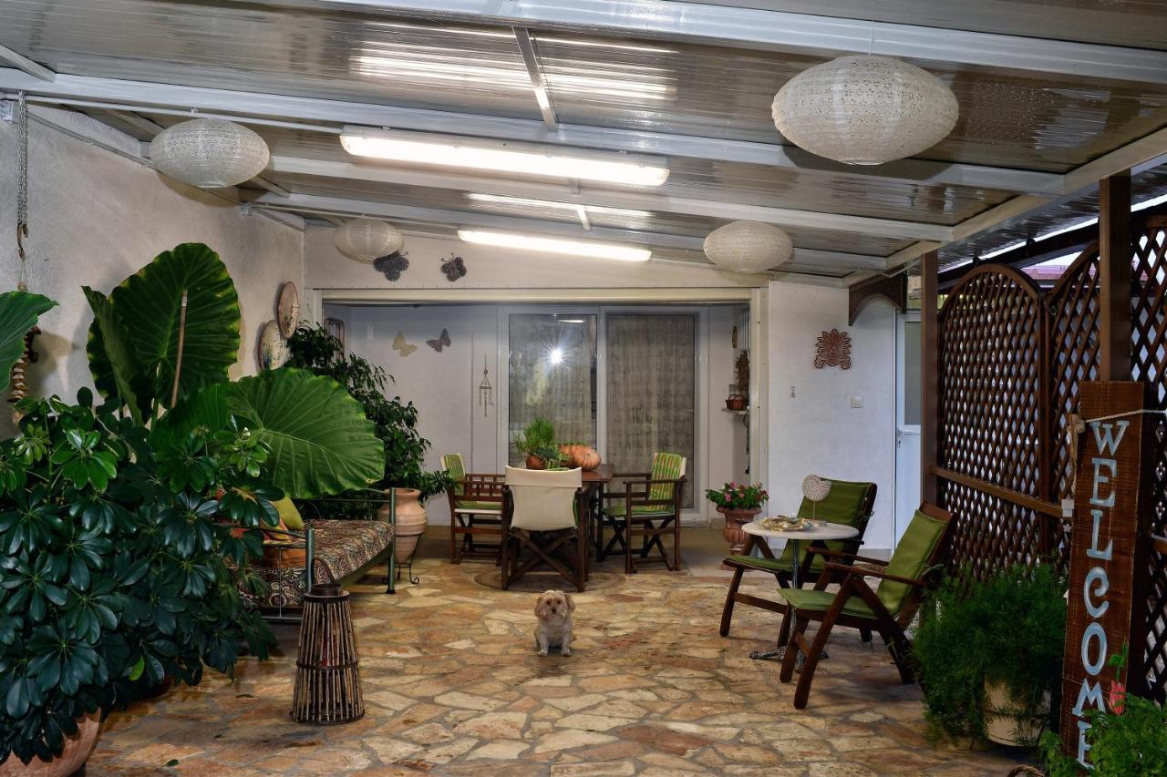 Ancient Corinth Guest House Exterior photo